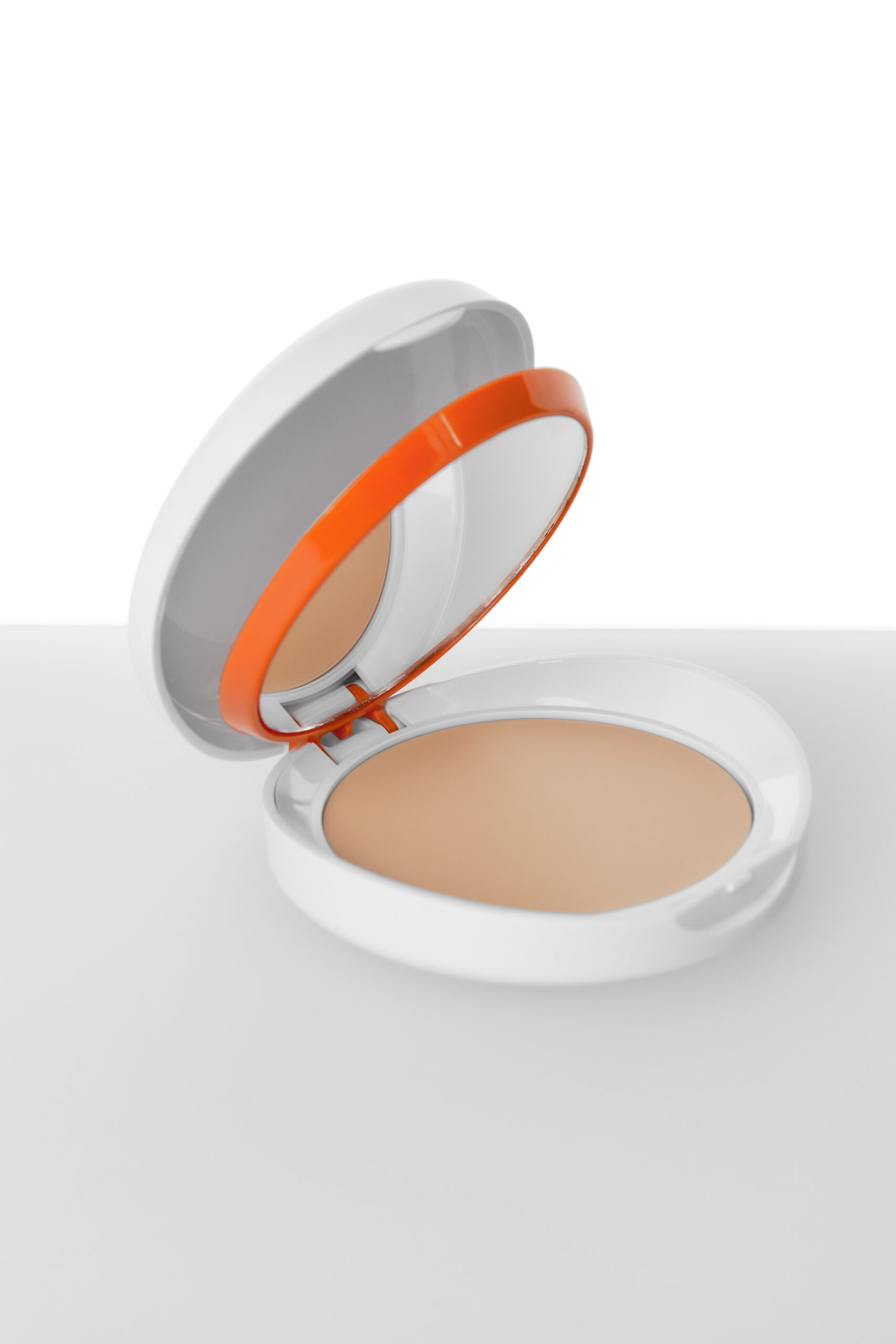 360 Oil-Free Compact SPF 50+ Pearl (Крем-пудра компактная с СЗФ 50 для жирной и комбинированной кожи), 10 г